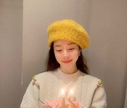 한지민, 데뷔 18주년에 "어느새 벌써" 소감..김혜수·한효주도 축하[SNS★컷]