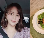 '싱글맘' 박연수, 子 지욱 위해 만든 꼬막비빔밥..까느라 힘들어도 열일[★SHOT!]