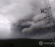 INDONESIA SEMERU VOLCANO ERUPTION