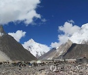 네팔 셰르파 10명 산악역사 다시 썼다..겨울철 K2 첫 등정