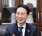 "지역경쟁시대..영등포 발전 위해 내년 구청장 출마" [인터뷰]