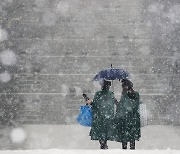 [Feature] Death sentence looming for universities as first-ever demographic winter starts