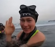 얼음판 아래서 85m 수영.. 러 여성 세계기록