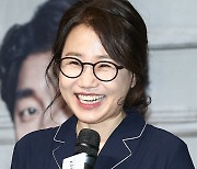 김은숙 작가 기부, 화앤담 대표와 1억원 후원