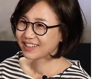 김은숙 작가·화앤담 대표, 학대 아동 위해 1억 기부