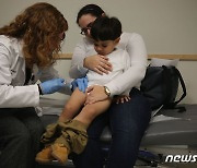 '미국판 안아키' 비극..백신 불신론자 아빠, 9세 아들 죽이고 극단선택
