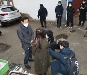 서울시장 보궐선거 출마 오세훈 '1인 가구 의견 청취'