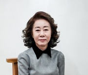 [SC할리우드]윤여정, 美세인트루이스 비평가협회상 여우조연상 수상..12관왕 기록ing