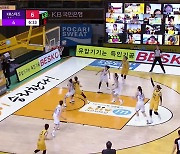 박지수 '23G 연속 더블더블' 신기록..KB, 선두 수성