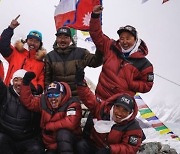 네팔 셰르파 10명, 사상 첫 K2 겨울등정