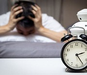 푹 잤는데도 잠 부족? 불면증 환자 55%가 수면착각증후군