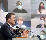 Not the time to pardon my predecessors, says Moon