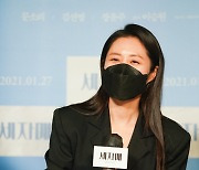 '세자매' 문소리 "김선영·이승원 부부, 뒤끝없이 작업 존경"