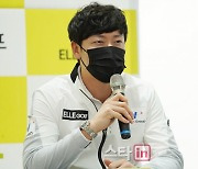 [포토]상금왕 김태훈 '올 시즌도 기대합니다'