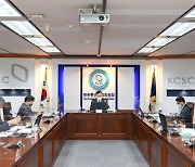 "샴쌍둥이도 입는다"..장애 희화한 CJ오쇼핑 권고 받아