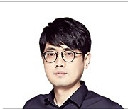 댓글공장 의혹 '1타강사' 박광일..1년만에 드러난 추악한 비리
