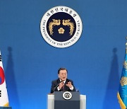 김미애 "문재인 대통령, 제발 입양 관련 아무 말도 하지 말길"