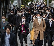 일본, 코로나19 하루 사망자 100명 넘어