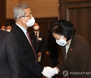 중소기업인 신년인사회 참석한 김종인·박영선