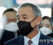 해리스 미 대사, "강경화 장관, 한국 국격 향상" 소회