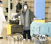 [포토] 에이미, '어마어마한 짐과 함께 입국'