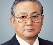Steel production pioneer Chung Myung-sik dies at 90