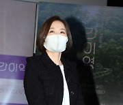 윤유선,코로나 위기 속 감사한 '간이역' 개봉 [사진]