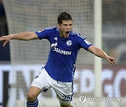 Germany Soccer Bundesliga Huntelaar