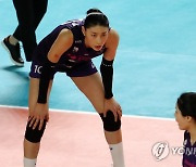 이다영 바라보는 김연경