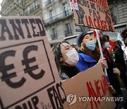 Virus Outbreak France Students Protest