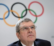 바흐 IOC 위원장 "도쿄올림픽 예정대로 개막 안할 이유 없어"