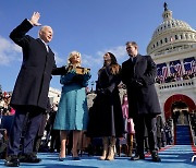 [뉴스1 PICK]'미국이 돌아왔다'..바이든, 제46대 美대통령 취임