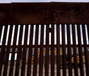 멕시코, 바이든 '국경장벽 건설 중단' 행정명령에 환호
