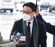 <포토> 김진욱 초대 공수처장, 첫 출근
