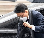 <포토> 첫 출근하는 김진욱 공수처장