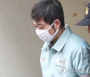'성폭행 혐의' 조재범 전 쇼트트랙 코치, 징역 10년 6개월 선고