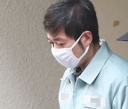 '성폭행 혐의' 조재범 전 코치..징역 10년 6월 선고