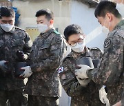 육군 37사단, 홀몸노인 가정 연탄 1만 4500장 전달