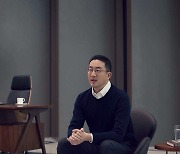'팬덤' 없는 LG폰 '파괴적 변화' 갈림길..하이엔드 집중, 중저가 매각 가닥