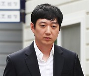 '성폭행 혐의' 조재범, 1심서 징역 10년6개월..심석희 "앞으로 유사 사건 없었으면"