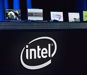 인텔 주가 6.5% 급등..4분기 PC 반도체 매출 33% 증가