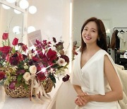 '백종원♥' 소유진, 꽃다발 선물에 미소만발 '엄마라니~'