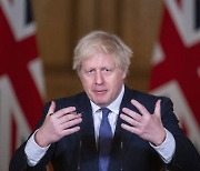 존슨 영국 총리, 文 대통령에 친서 'G7 초청 재확인'