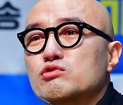 '컬투쇼' 홍석천 "새 작품 배역 준다는 방송작가 형에게 1500만원 사기당해"