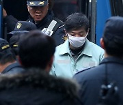 '30차례 성폭행' 조재범, 징역 10년 6월 선고.. 심석희 측 항소 계획