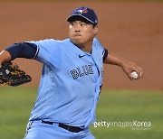 류현진, 제주 훈련 완료..2월초 美 출국