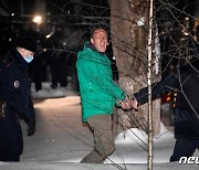 러시아 야권지도자 나발니 옥중 서신 "자살할 계획 없다"