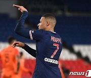 '음바페 2골' PSG, 몽펠리에 4-0 꺾고 선두..윤일록 결장