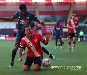 '디펜딩 챔피언' 아스날, FA컵 32강 탈락..사우스햄튼에 0-1 패