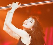 '데뷔 10주년' 수지, 팬서트 리허설 포착..10년 전과 똑같네